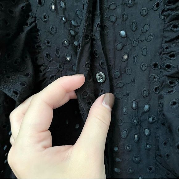 Madewell Eyelet Ruffle-Front Blouse 478 - Picture 5 of 7